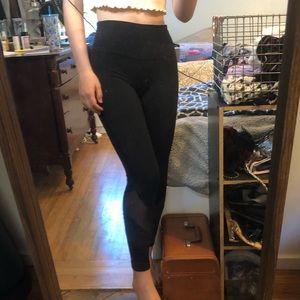 black lululemon leggings